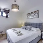 Apartment Luana With Private Pool